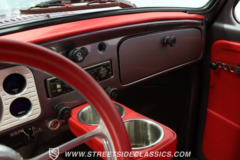 Volkswagen-Beetle-1973-Cosmic-Quartz-Red-38