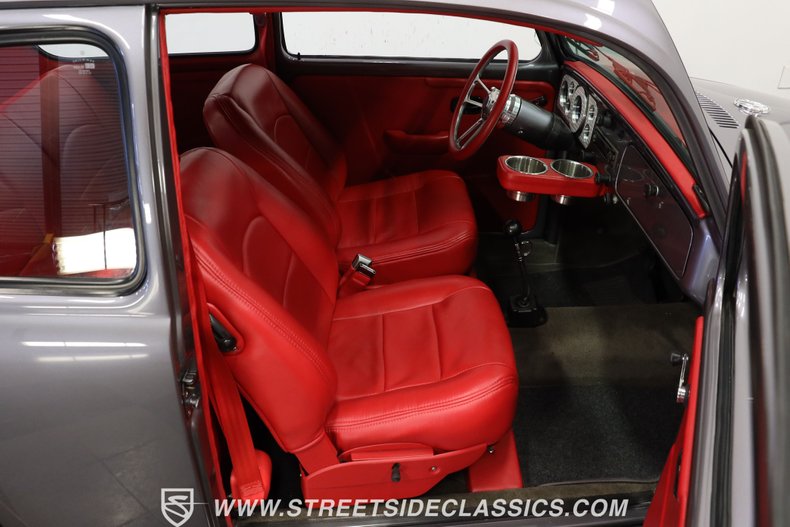 Volkswagen-Beetle-1973-Cosmic-Quartz-Red-43