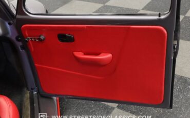 Volkswagen-Beetle-1973-Cosmic-Quartz-Red-47
