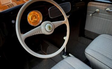Volkswagen-Beetle-Classic-1952-18
