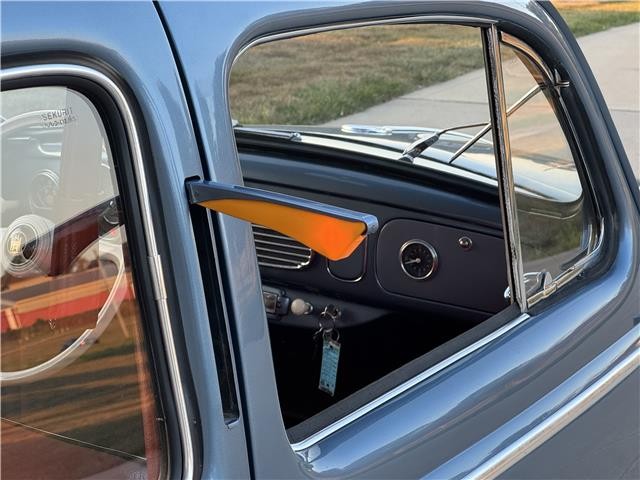 Volkswagen-Beetle-Classic-1954-2-Door-Hatchback-21