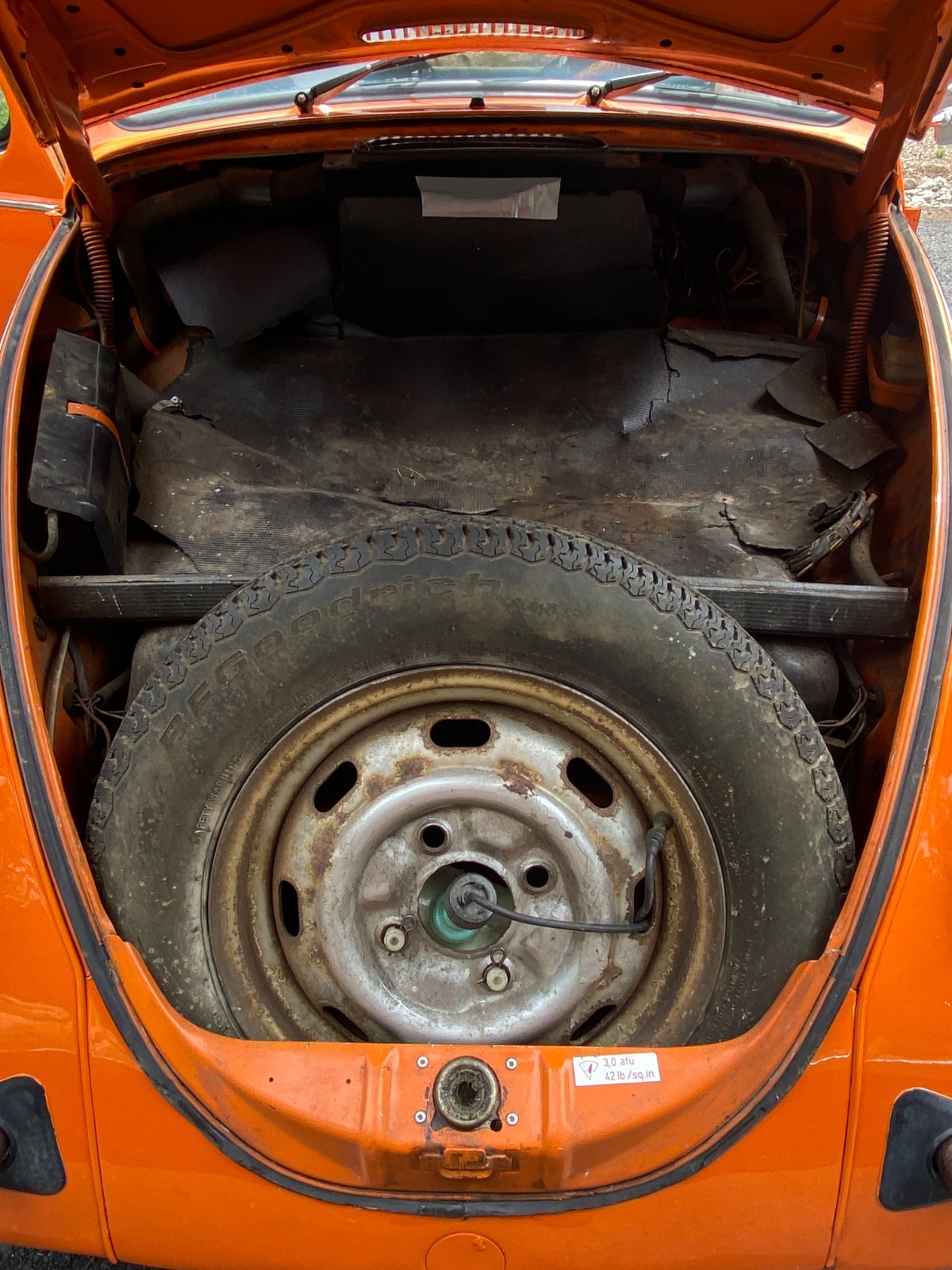 Volkswagen-Beetle-Classic-1974-Coupe-8