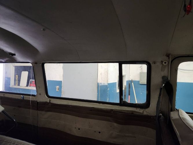 Volkswagen-Bus-1969-13