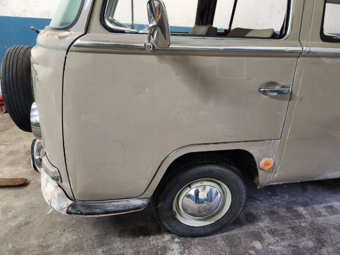 Volkswagen-Bus-1969-20