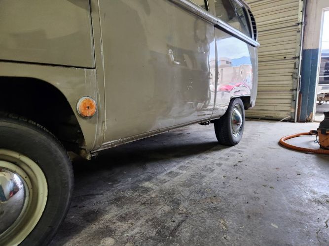 Volkswagen-Bus-1969-3