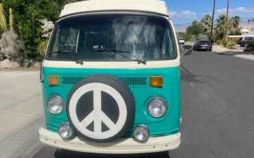 Volkswagen-Bus-1974