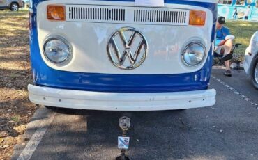 Volkswagen-BusVanagon-1973-Minivan-9