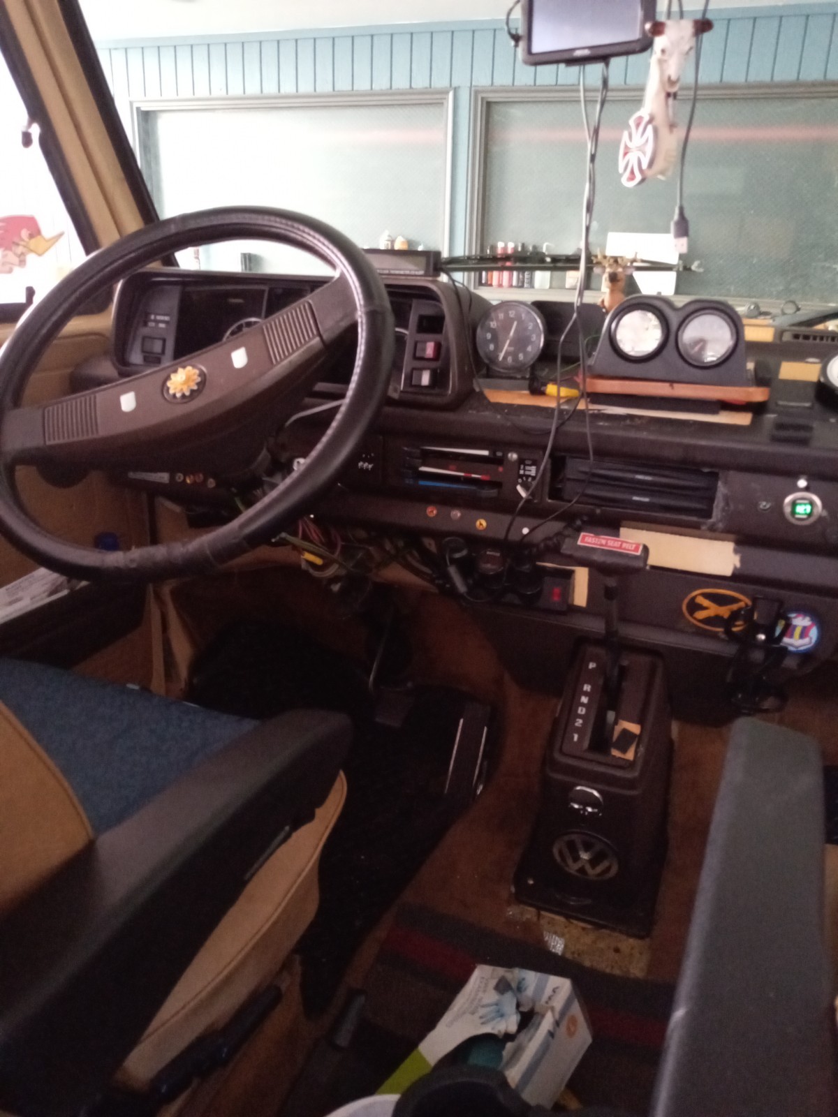 Volkswagen-BusVanagon-1984-Van-Camper-7