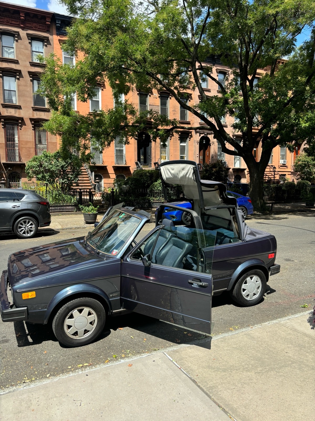 Volkswagen-Cabrio-1986-Convertible-10