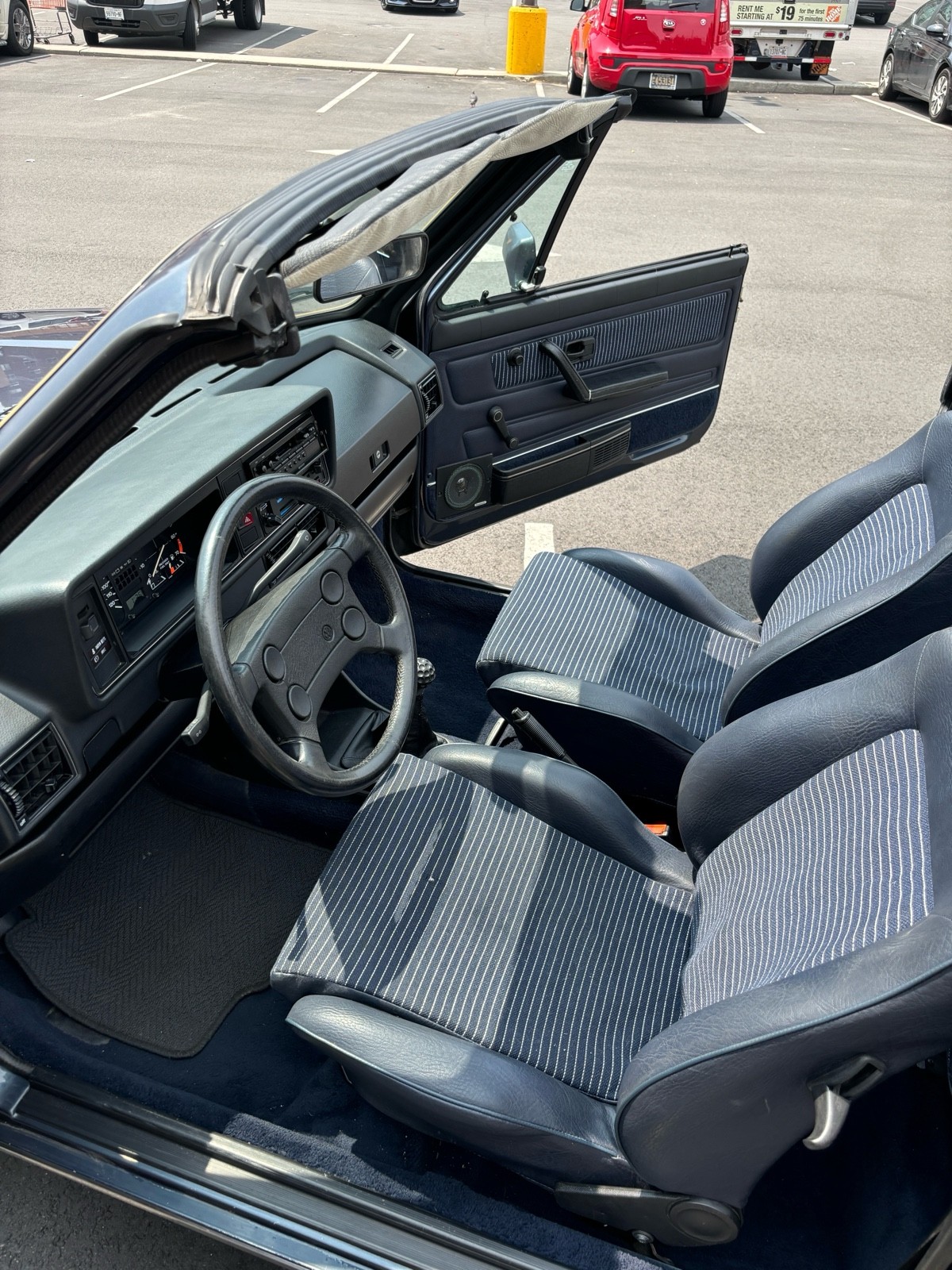 Volkswagen-Cabrio-1986-Convertible-12