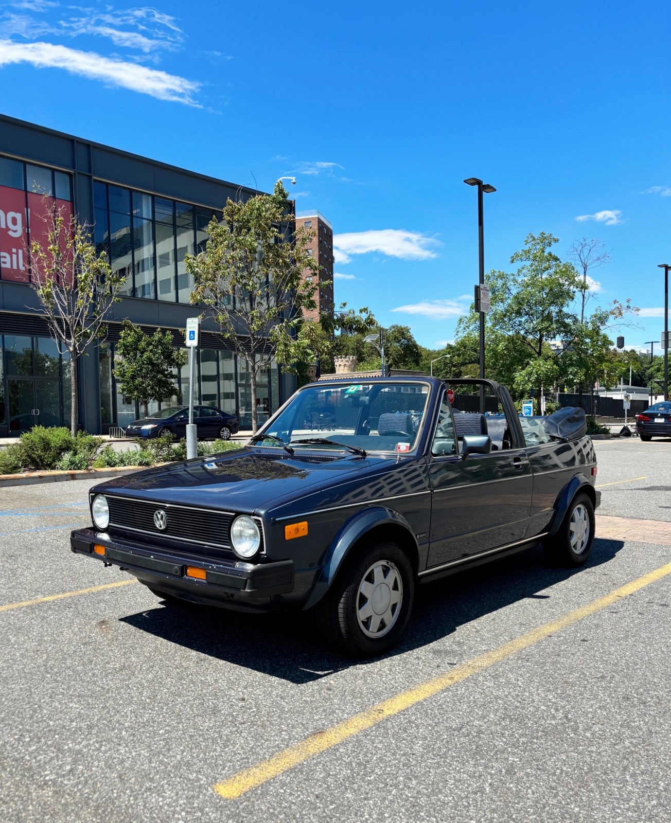 Volkswagen-Cabrio-1986-Convertible-3