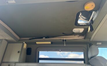 Volkswagen-EuroVan-1995-Van-Camper-10