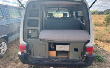 Volkswagen-EuroVan-1995-Van-Camper-12