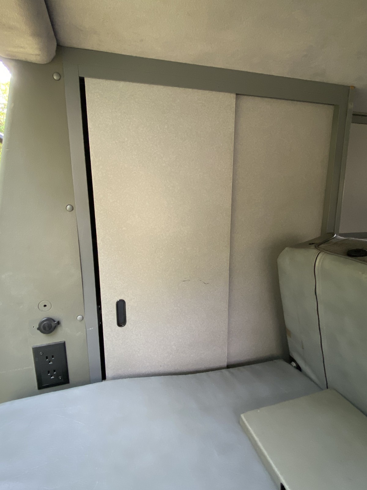Volkswagen-EuroVan-1995-Van-Camper-19