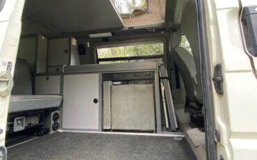 Volkswagen-EuroVan-1995-Van-Camper-25