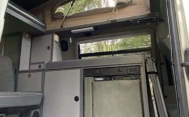 Volkswagen-EuroVan-1995-Van-Camper-26