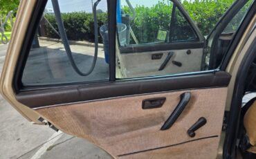 Volkswagen-Jetta-1986-Sedan-14