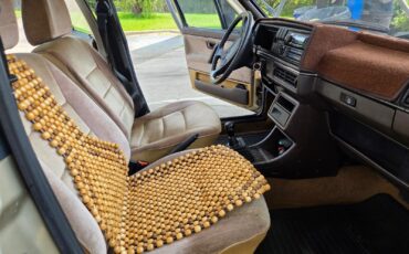 Volkswagen-Jetta-1986-Sedan-16