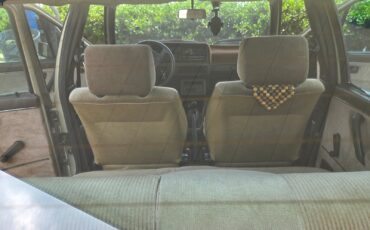Volkswagen-Jetta-1986-Sedan-17