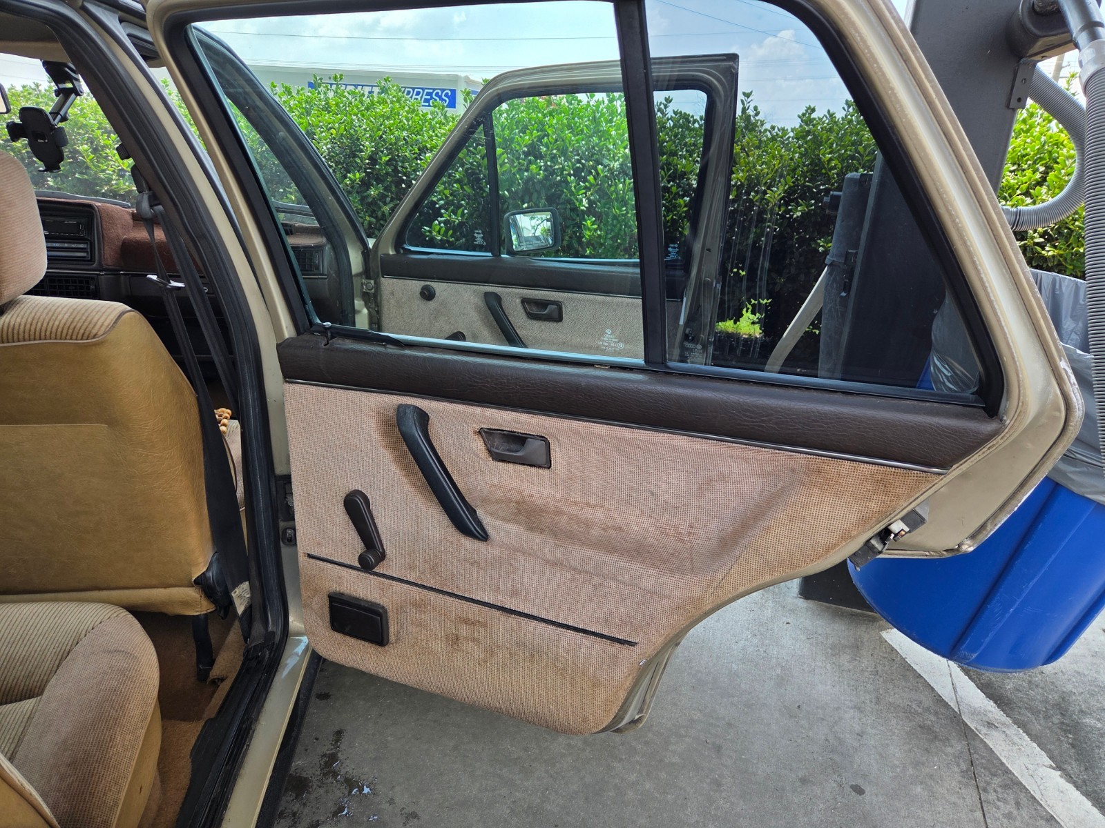 Volkswagen-Jetta-1986-Sedan-19