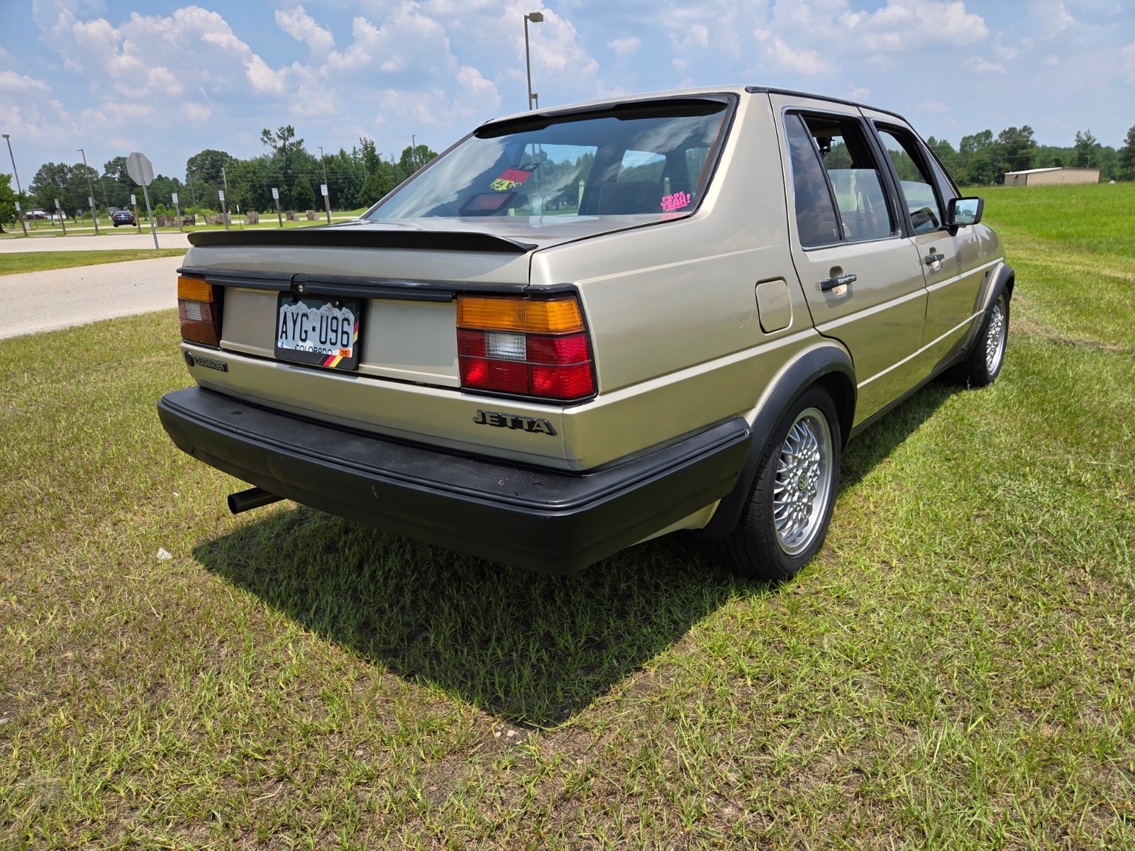 Volkswagen-Jetta-1986-Sedan-7