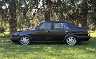 Volkswagen-Jetta-1992-Sedan-1