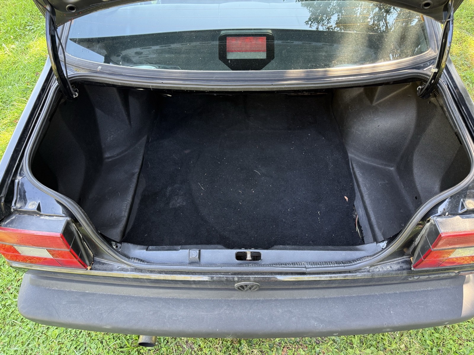 Volkswagen-Jetta-1992-Sedan-15