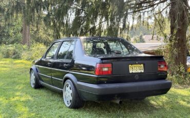 Volkswagen-Jetta-1992-Sedan-2