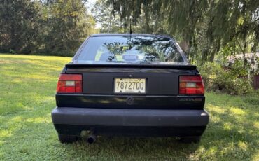 Volkswagen-Jetta-1992-Sedan-3