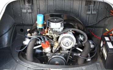 Volkswagen-Karmann-Ghia-1965-Coupe-20