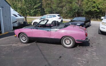 Volkswagen-Karmann-Ghia-1971-Convertible-1