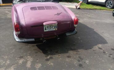 Volkswagen-Karmann-Ghia-1971-Convertible-3