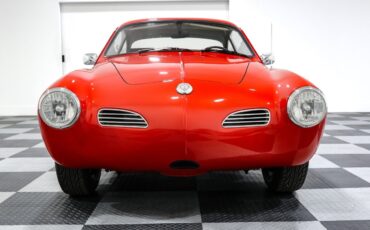 Volkswagen-Karmann-Ghia-1973-Coupe-1