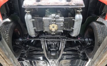 Volkswagen-Karmann-Ghia-1973-Coupe-24