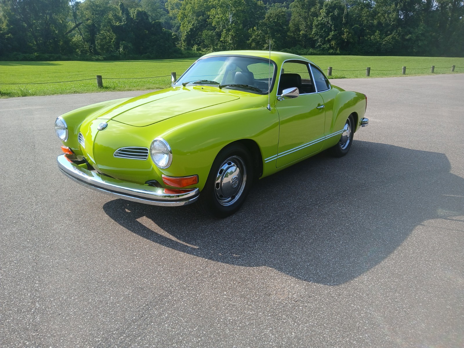 Volkswagen Karmann Ghia 1973 Coupe