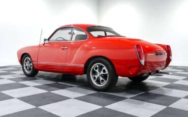 Volkswagen-Karmann-Ghia-1973-Coupe-4