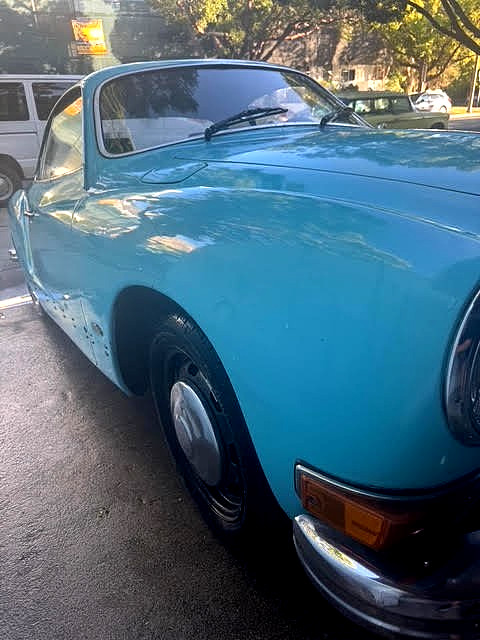 Volkswagen-Karmann-Ghia-1974-Coupe-2