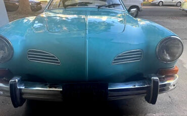 Volkswagen-Karmann-Ghia-1974-Coupe-4