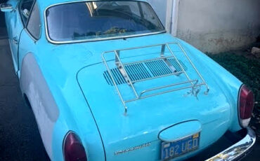 Volkswagen-Karmann-Ghia-1974-Coupe-6