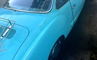 Volkswagen-Karmann-Ghia-1974-Coupe-7