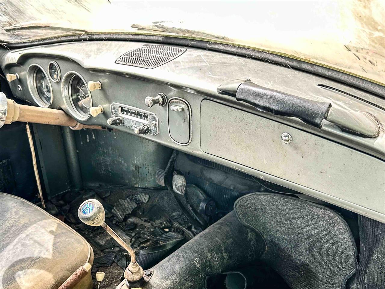 Volkswagen-Karmann-ghia-1957-Silver-Gray-4
