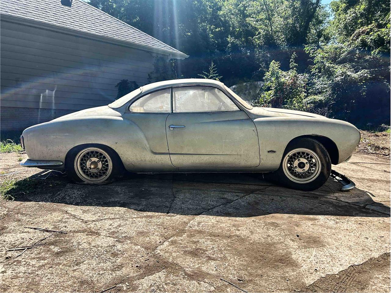 Volkswagen-Karmann-ghia-1957-Silver-Gray-7