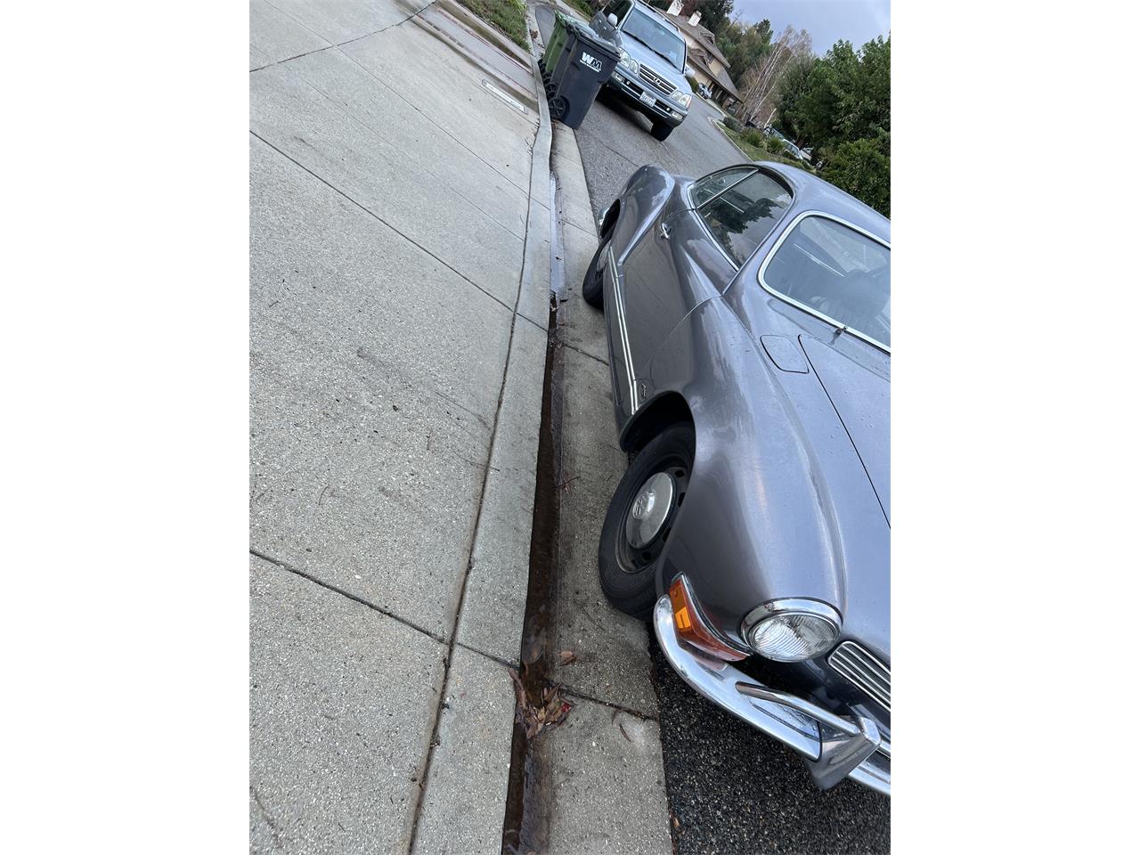 Volkswagen-Karmann-ghia-1970-Gray-Blk-12