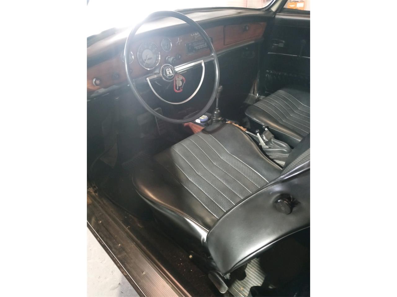Volkswagen-Karmann-ghia-1970-Gray-Blk-18