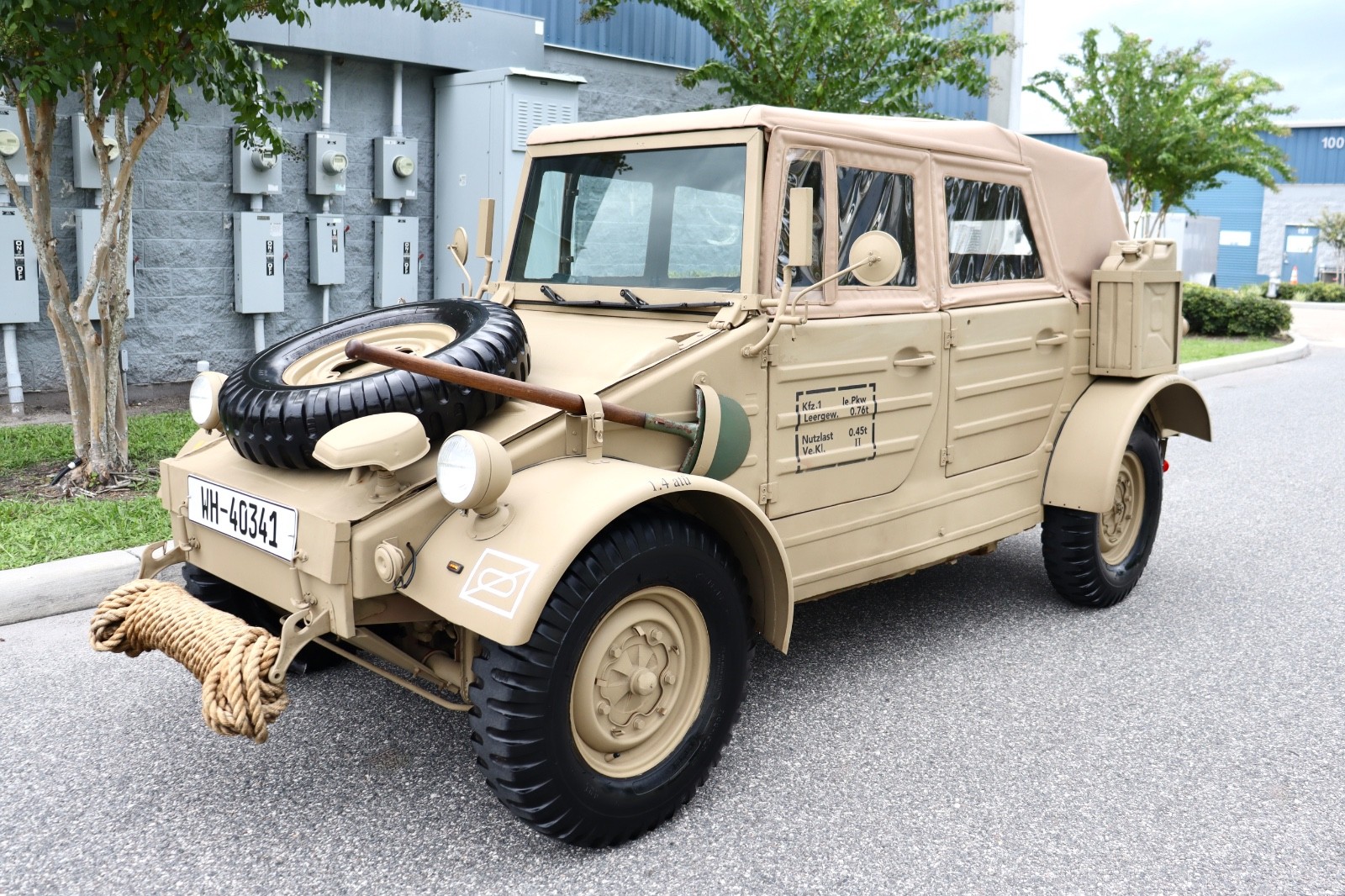 Volkswagen-Kubelwagen-WWII-Military-Type-82-Replica-1973-Convertible-1