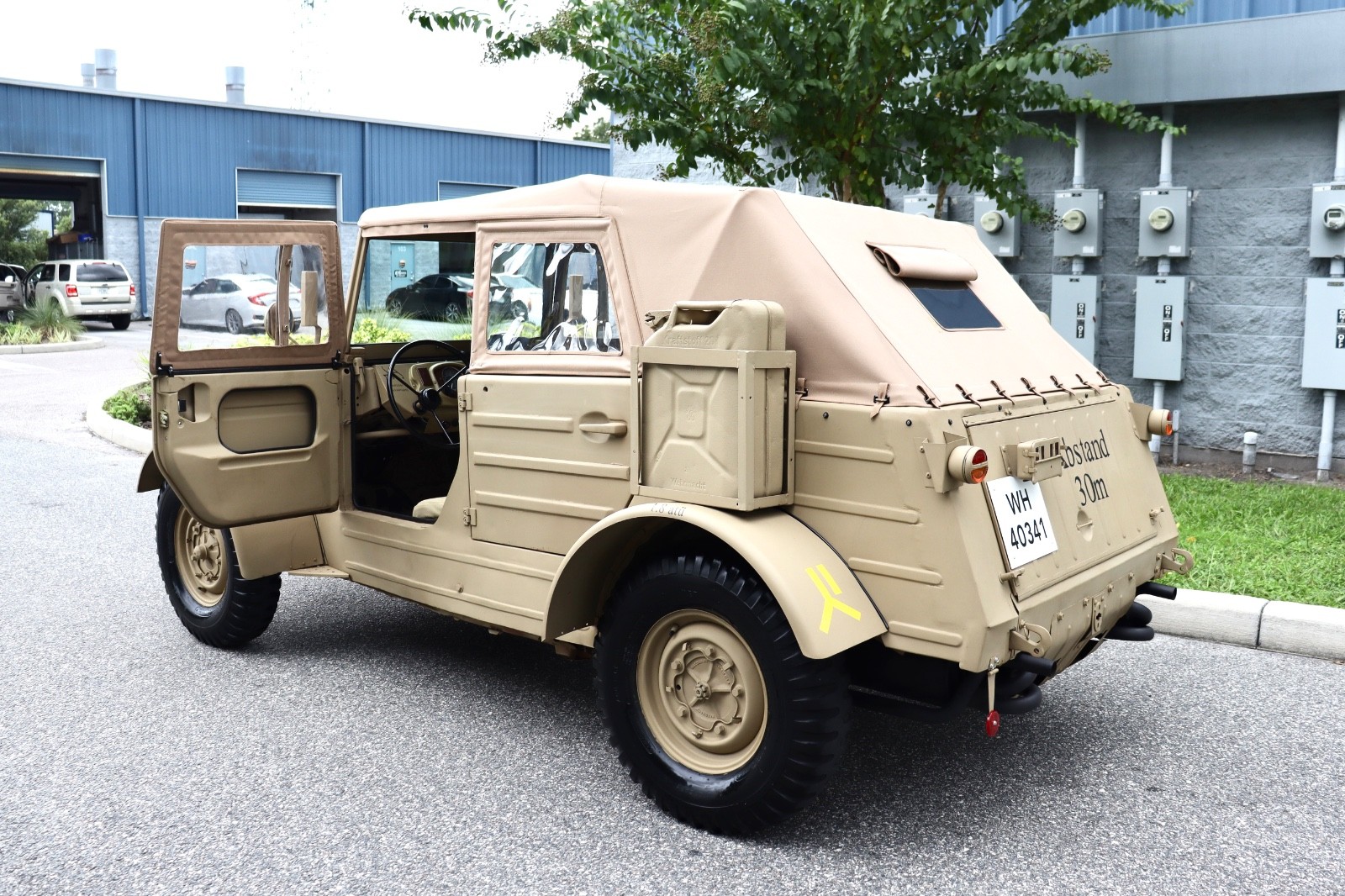 Volkswagen-Kubelwagen-WWII-Military-Type-82-Replica-1973-Convertible-12