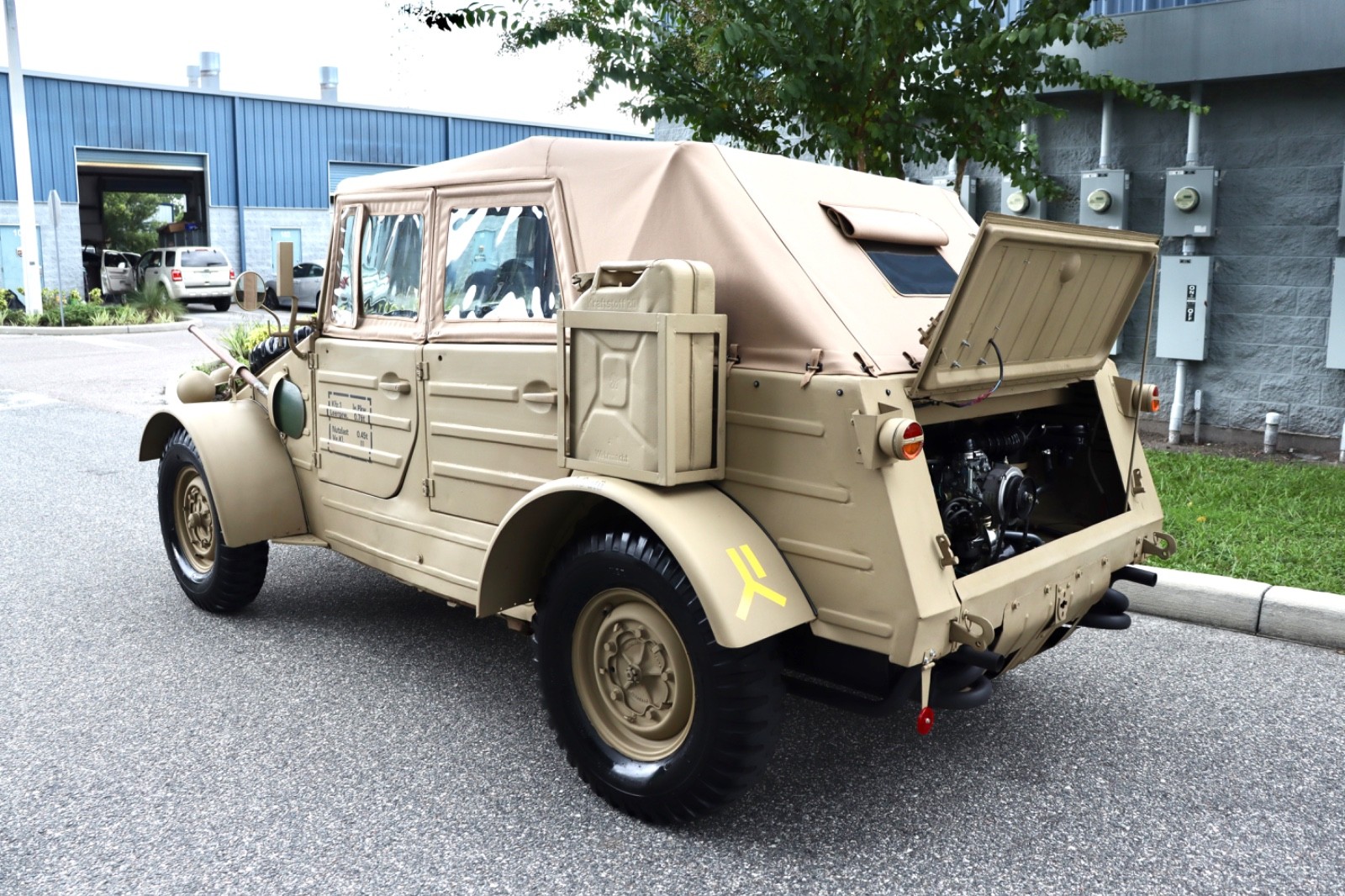 Volkswagen-Kubelwagen-WWII-Military-Type-82-Replica-1973-Convertible-24