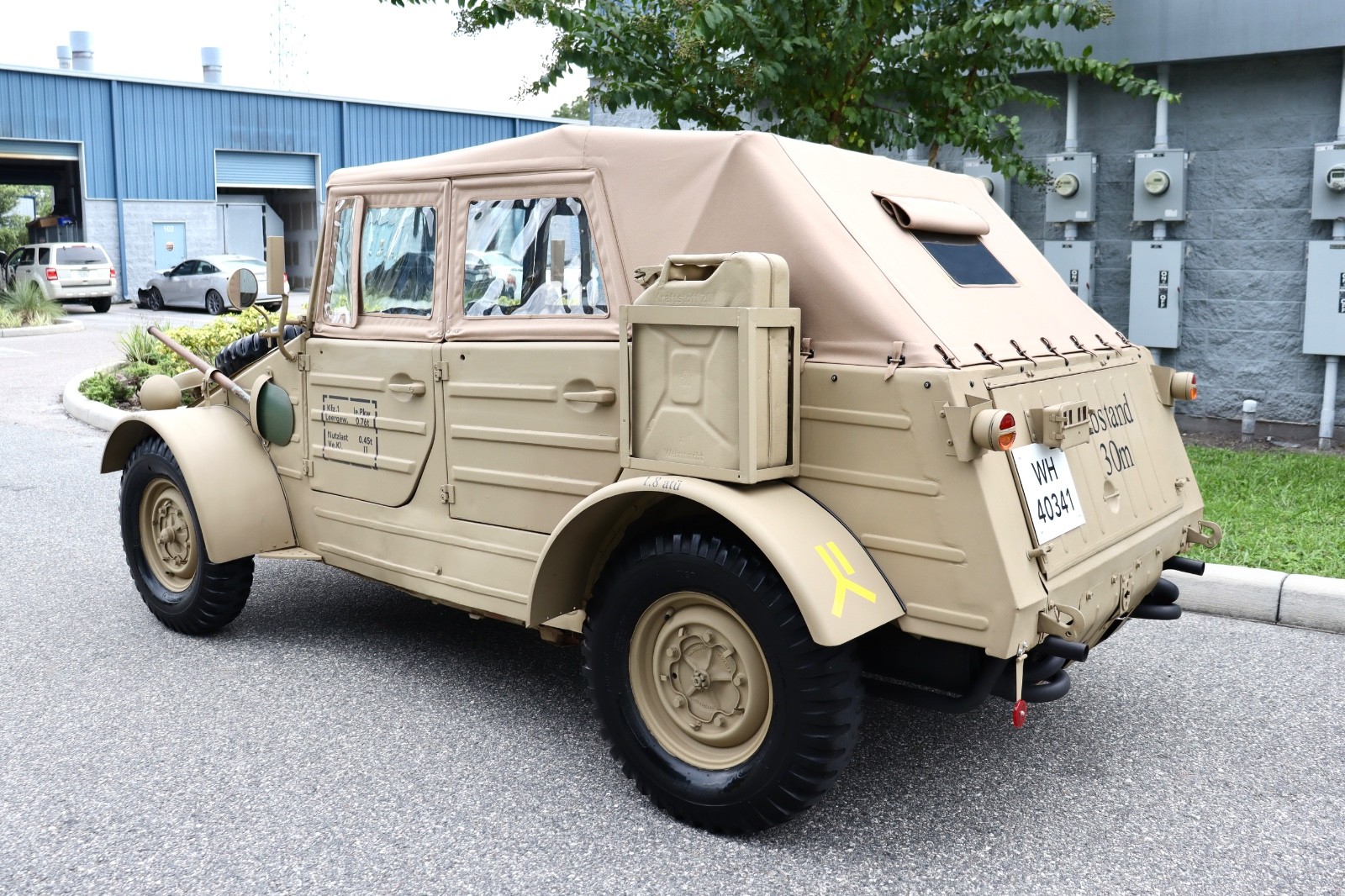 Volkswagen-Kubelwagen-WWII-Military-Type-82-Replica-1973-Convertible-3