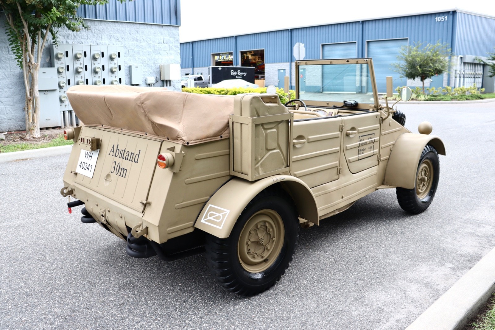 Volkswagen-Kubelwagen-WWII-Military-Type-82-Replica-1973-Convertible-32