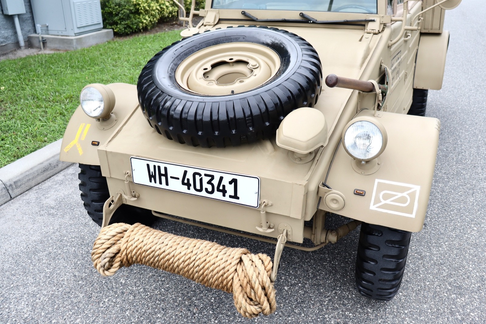 Volkswagen-Kubelwagen-WWII-Military-Type-82-Replica-1973-Convertible-6